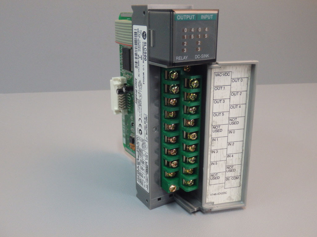 ALLEN-BRADLEY 1746-IO12DC