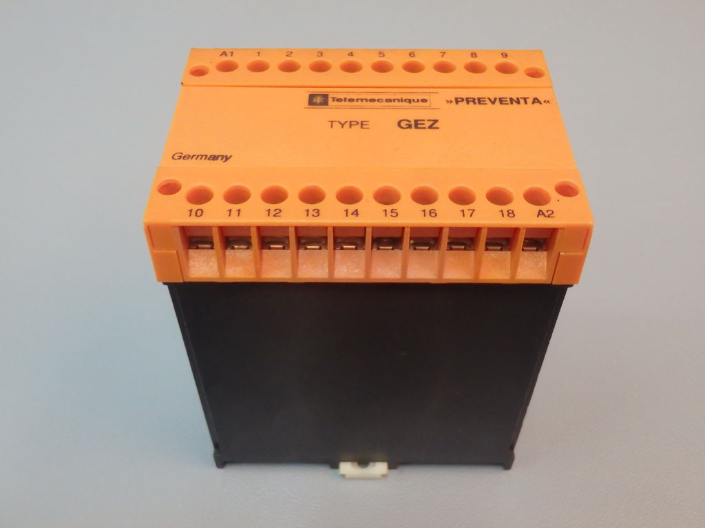 TÉLÉMÉCANIQUE  GEZ24VACDC