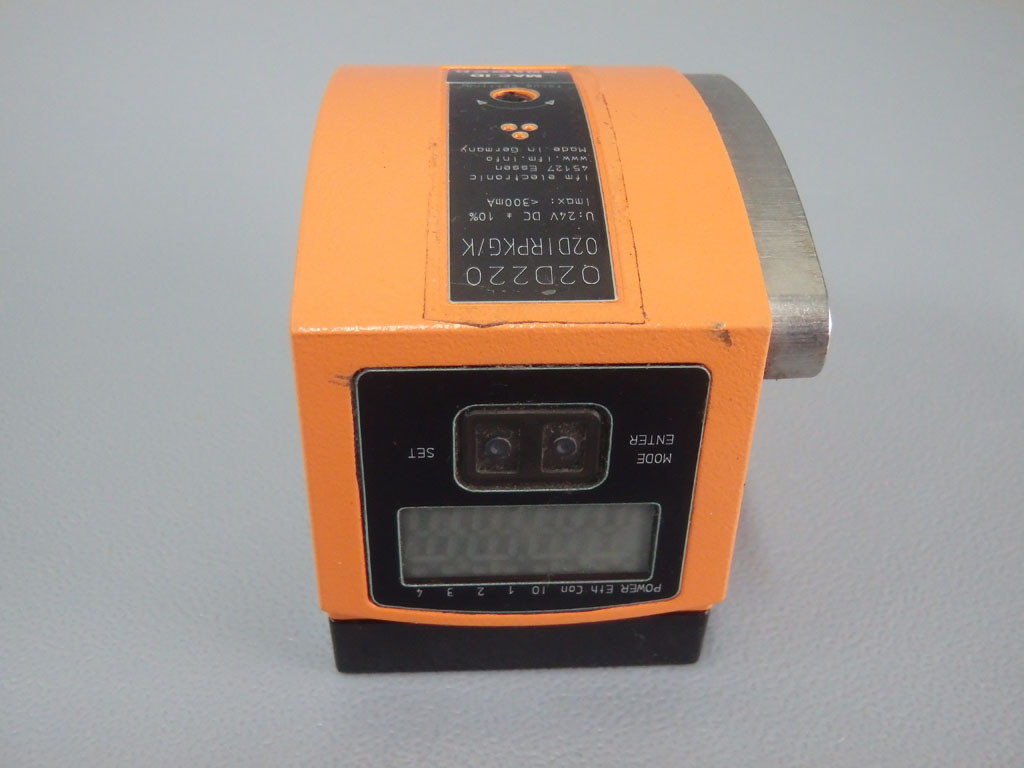 IFM ELECTRONIC 02D220