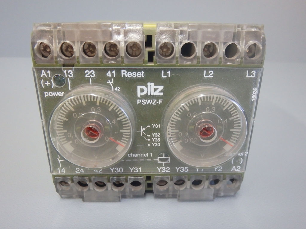 PILZ 475943