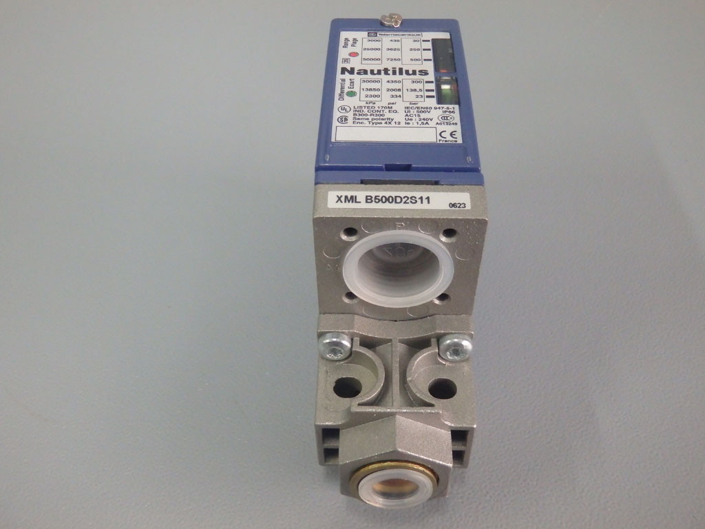 TÉLÉMÉCANIQUE  XMLB500D2S11
