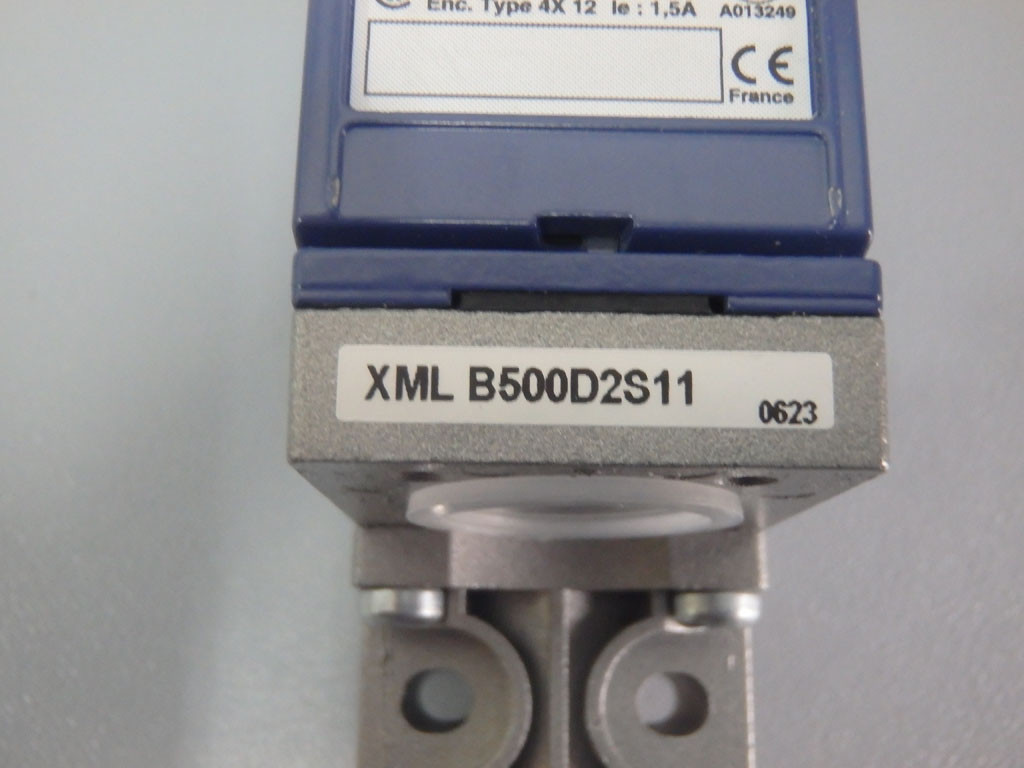 TÉLÉMÉCANIQUE  XMLB500D2S11