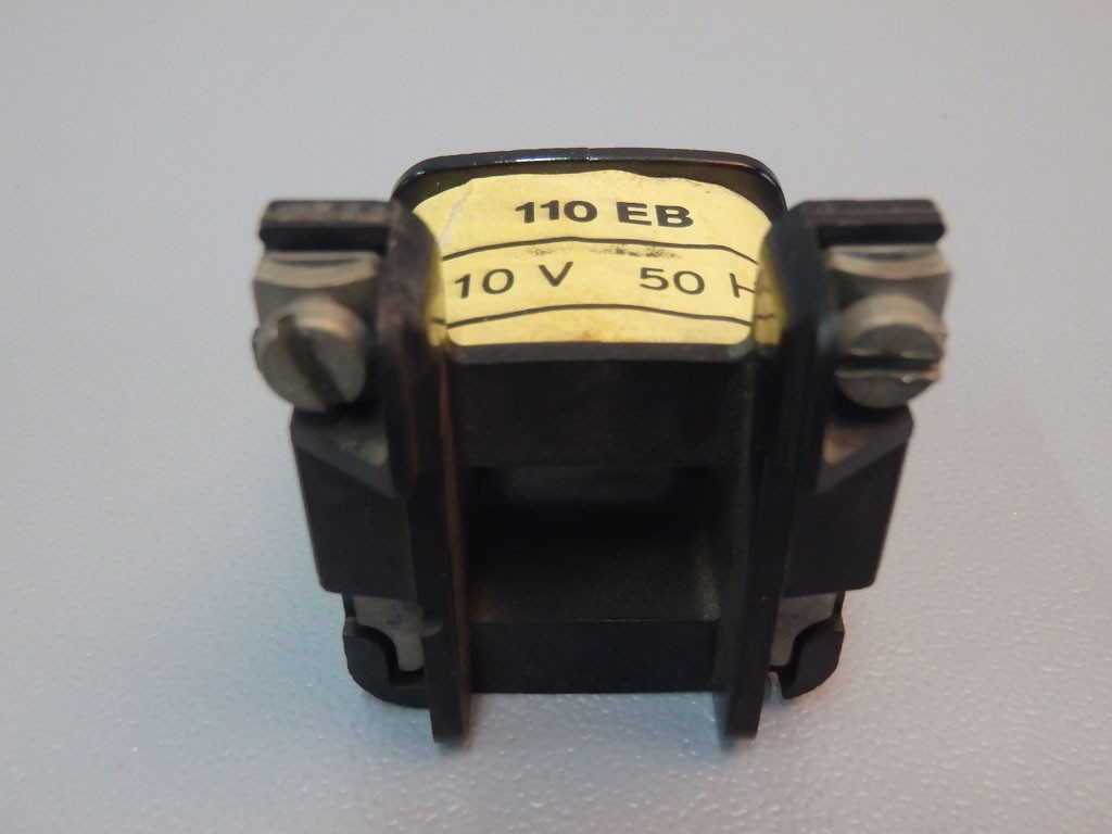 TÉLÉMÉCANIQUE  110EB