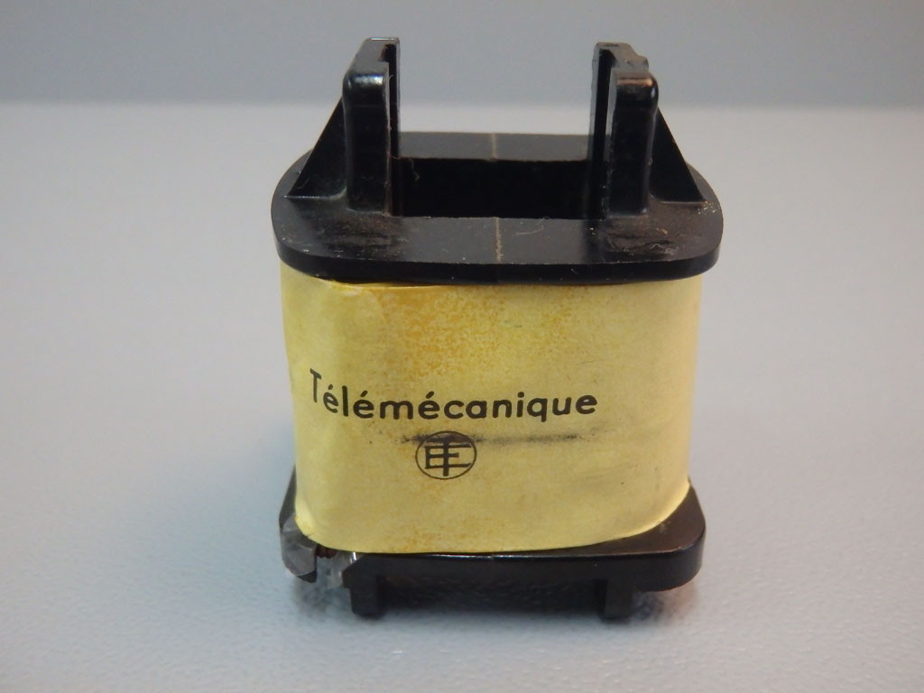 TÉLÉMÉCANIQUE  110EB