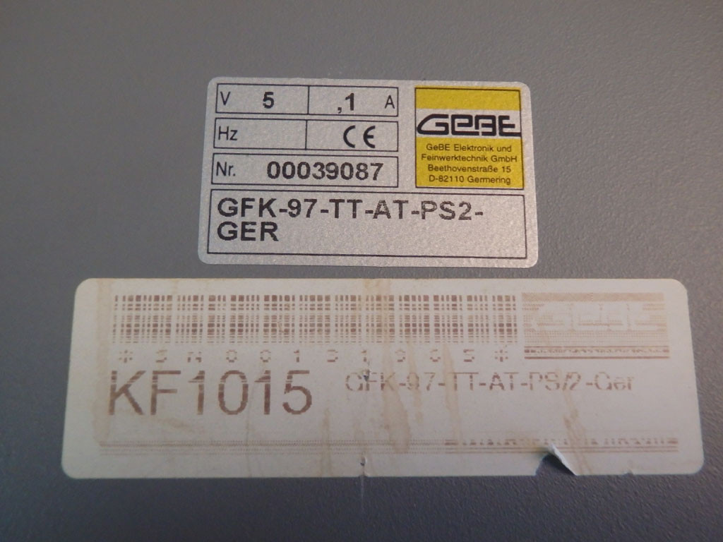 GEBE TASTATUREN GFK-97-TT-AT-PS2-GER