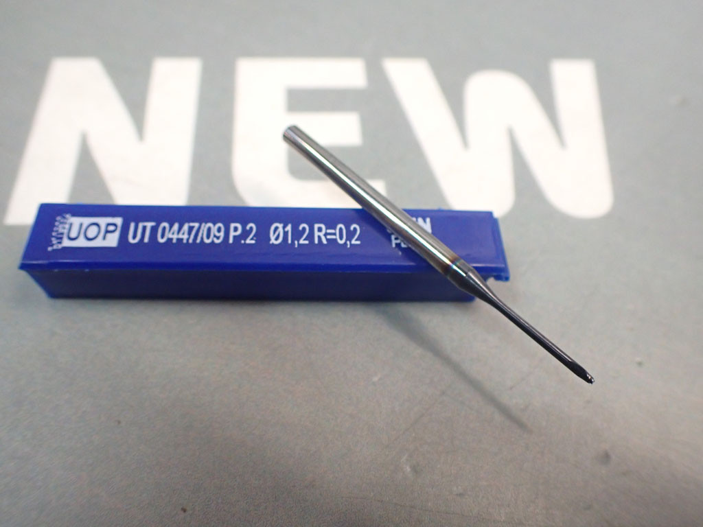 UOP UT0447/09P2