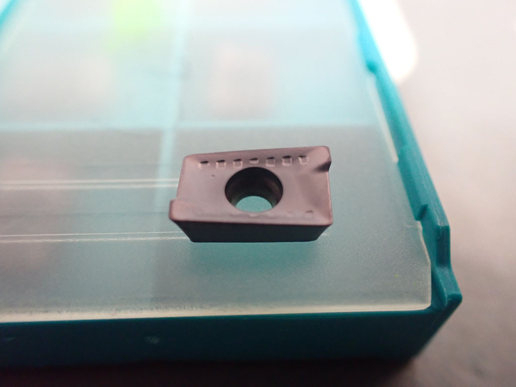 BOEHLERIT APKT1003PDSR-BPLC225T