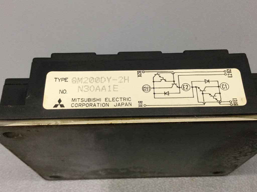 MITSUBISHI QM200DY2H