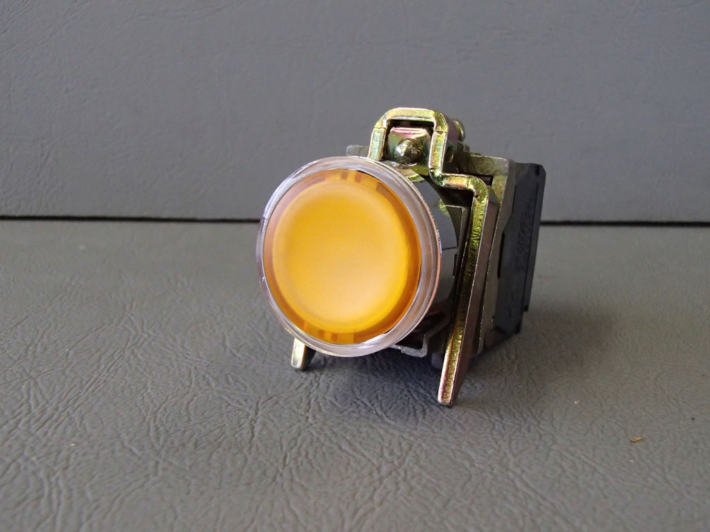 TÉLÉMÉCANIQUE  XB4BW35B5