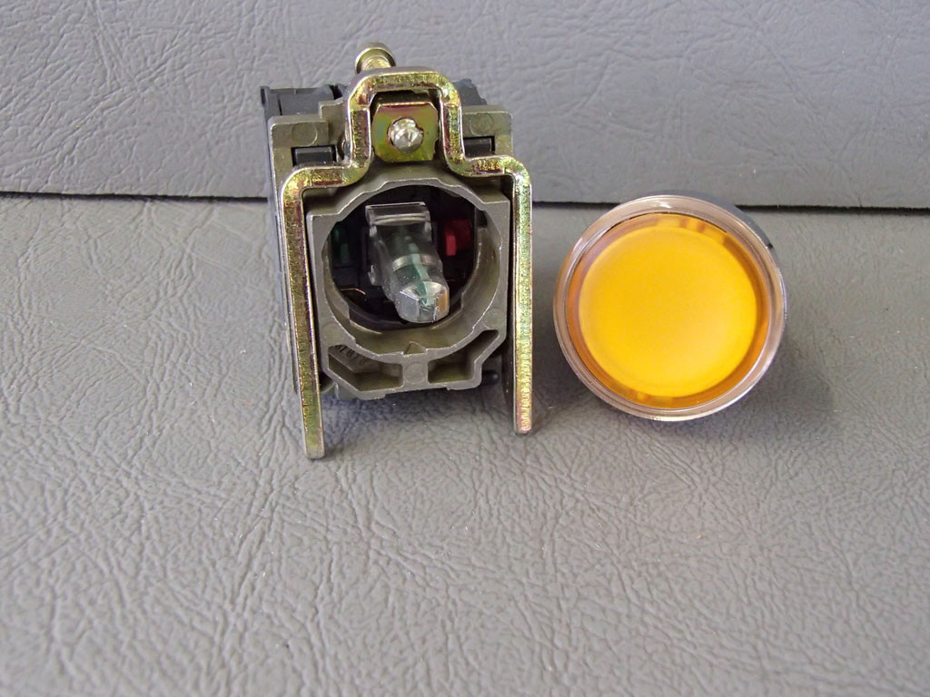 TÉLÉMÉCANIQUE  XB4BW35B5