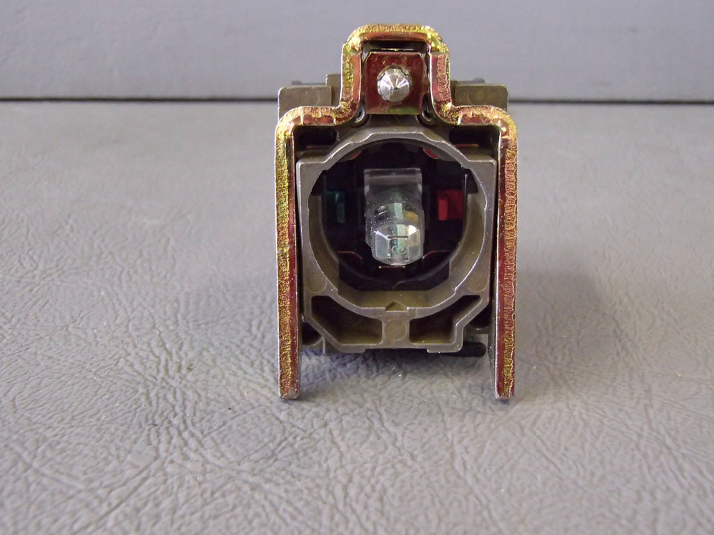 TÉLÉMÉCANIQUE  ZB4BW0B45