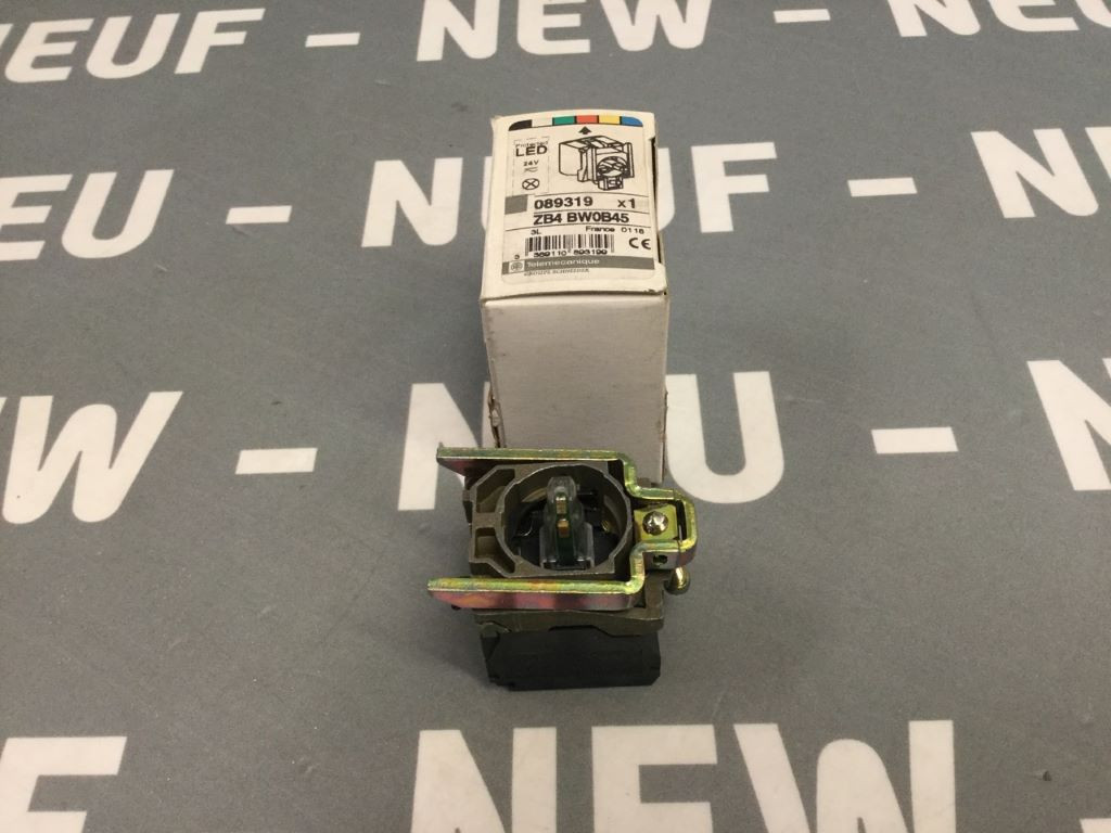 TÉLÉMÉCANIQUE  ZB4BW0B45