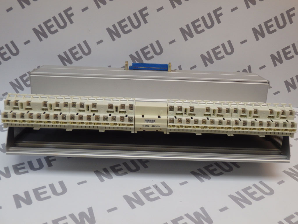 TÉLÉMÉCANIQUE  SG2-CLE3202