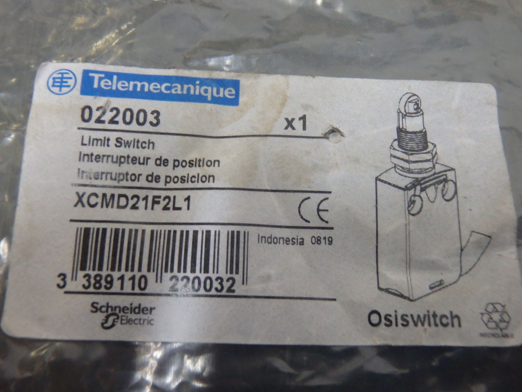 TÉLÉMÉCANIQUE  XCMD21F2L1