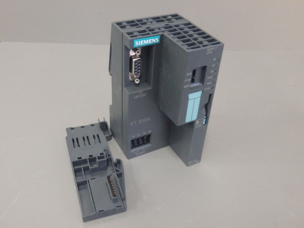 SIEMENS 6ES7151-7AA20-0AB0