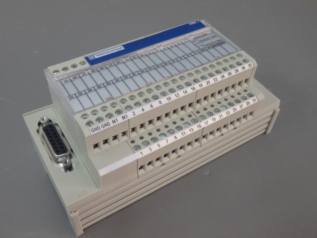 TÉLÉMÉCANIQUE  ABE7-CPA01