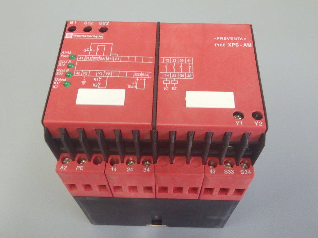 TÉLÉMÉCANIQUE  XPS-AM3740