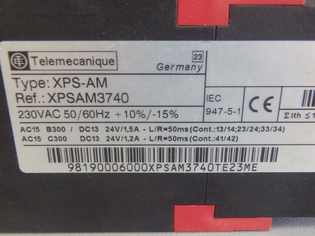 TÉLÉMÉCANIQUE  XPS-AM3740