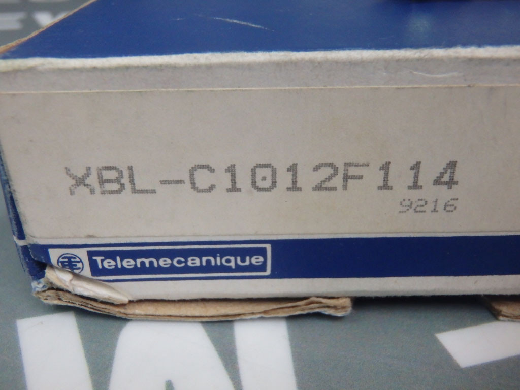 TÉLÉMÉCANIQUE  XBL-C1012F114