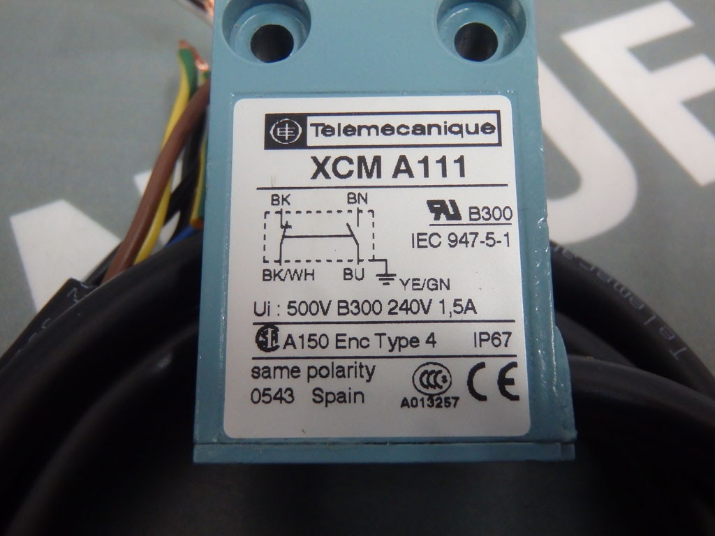 TÉLÉMÉCANIQUE  XCM-A111