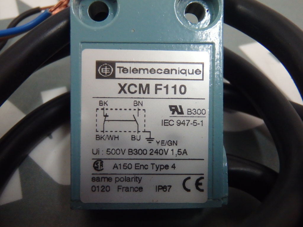 TÉLÉMÉCANIQUE  XCM-F110