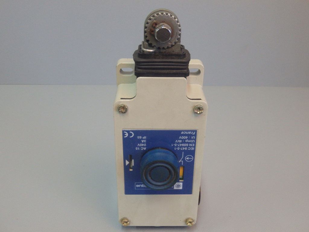 TÉLÉMÉCANIQUE  XY2-CH13250