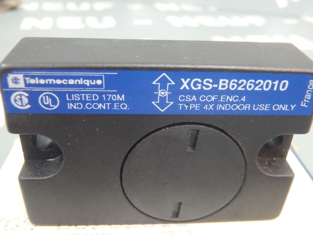 TÉLÉMÉCANIQUE  XGS-B6262010