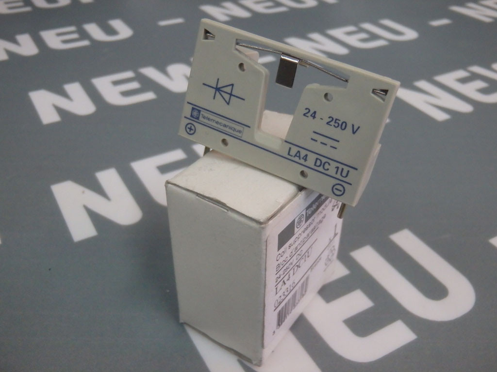 TÉLÉMÉCANIQUE  LA4DC1U