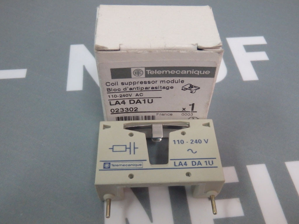 TÉLÉMÉCANIQUE  LA4DA1U