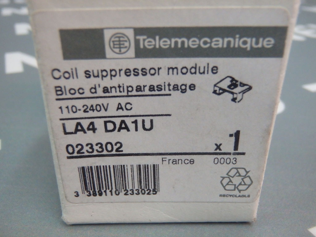 TÉLÉMÉCANIQUE  LA4DA1U