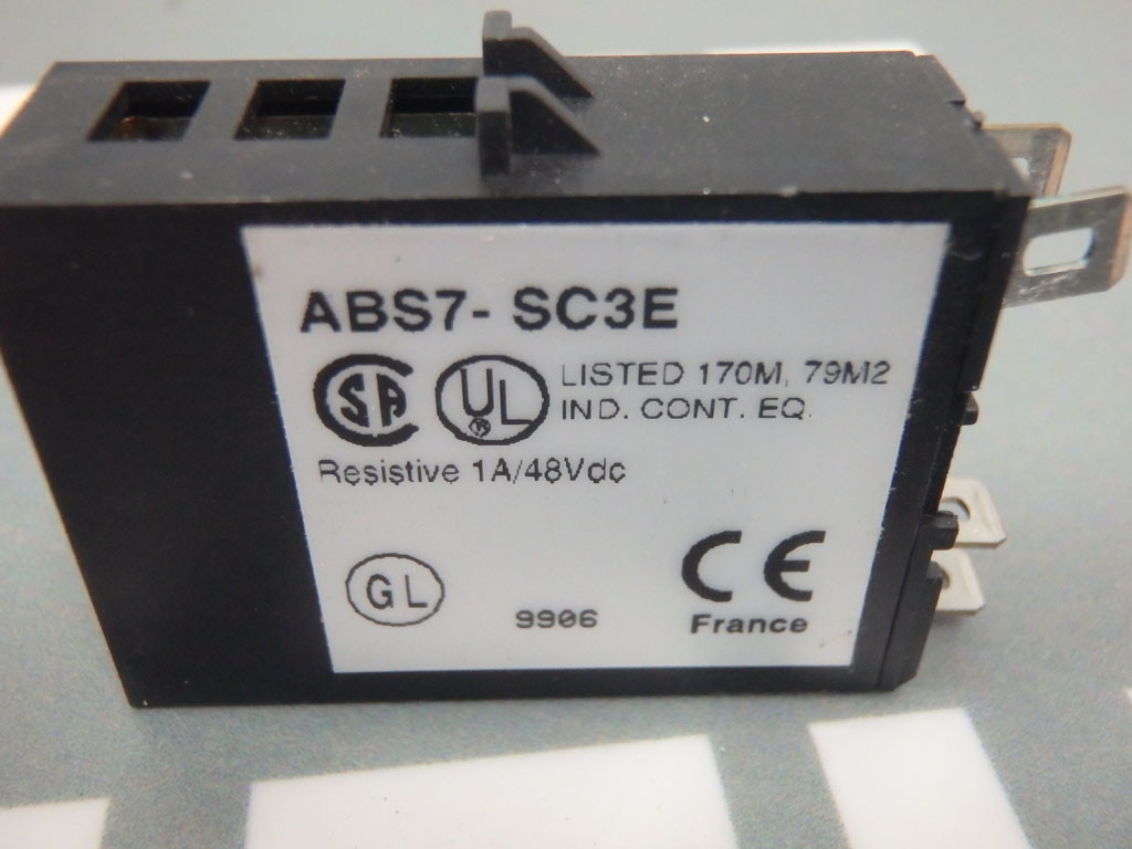 SCHNEIDER  ABS7-SC3E