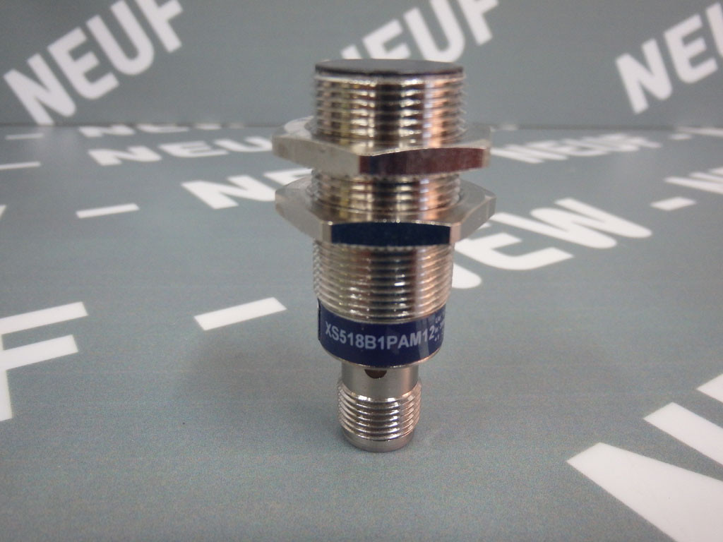 TÉLÉMÉCANIQUE  XS518B1PAM12