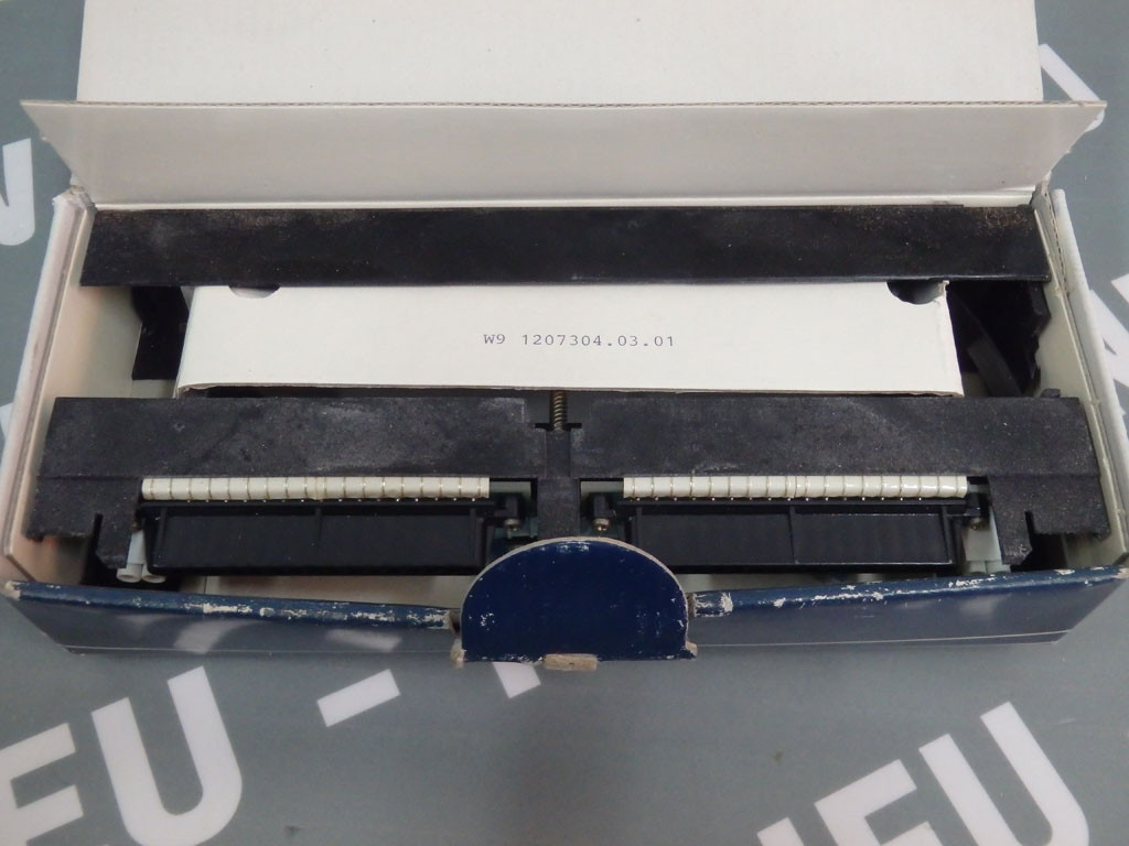 TÉLÉMÉCANIQUE  TSXBLK71