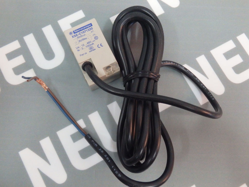 TÉLÉMÉCANIQUE  XSEC1071330