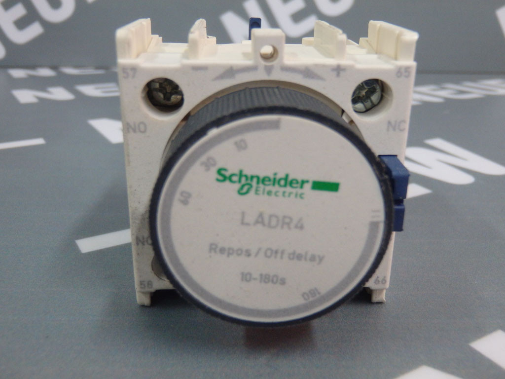 TÉLÉMÉCANIQUE  LADR4