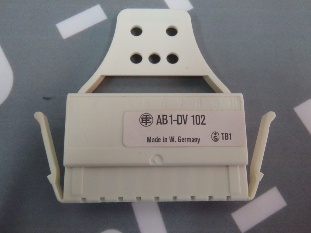 TÉLÉMÉCANIQUE  AB1-DV102