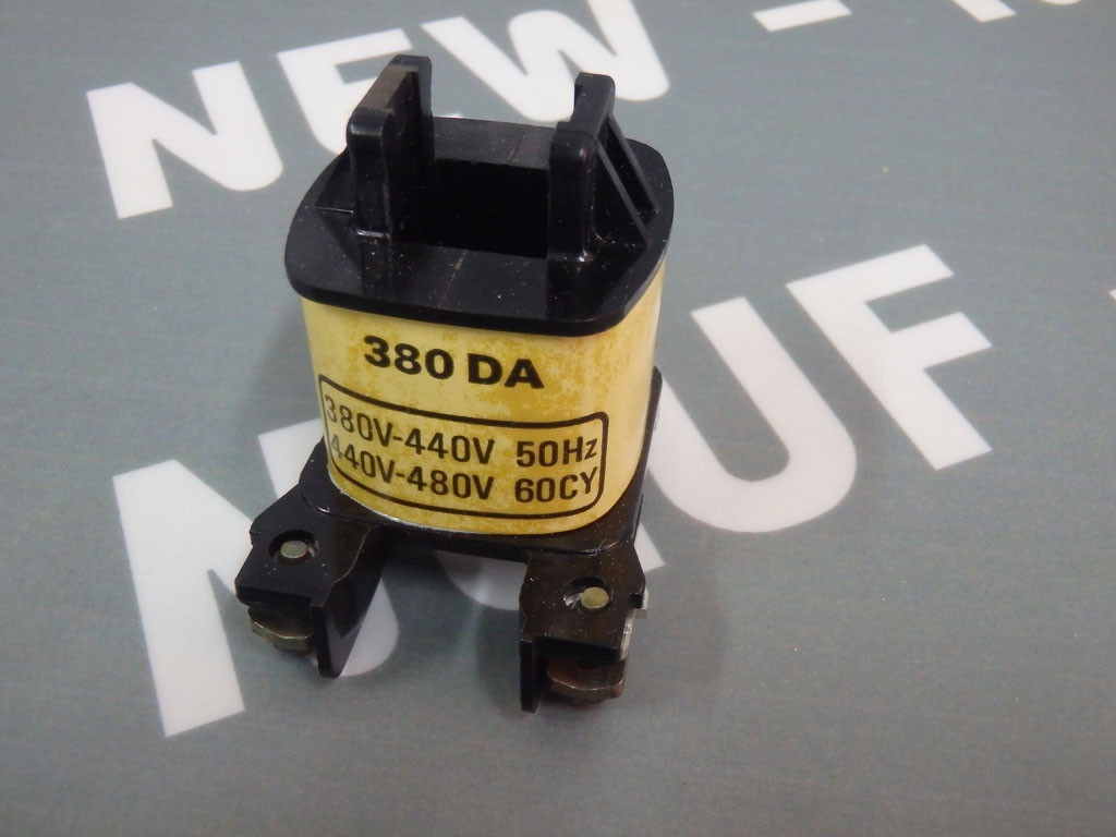 TÉLÉMÉCANIQUE  380DA