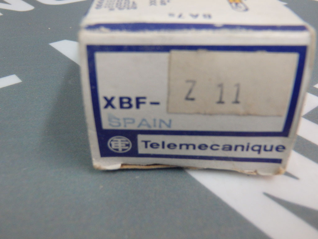 TÉLÉMÉCANIQUE  XBF-Z11