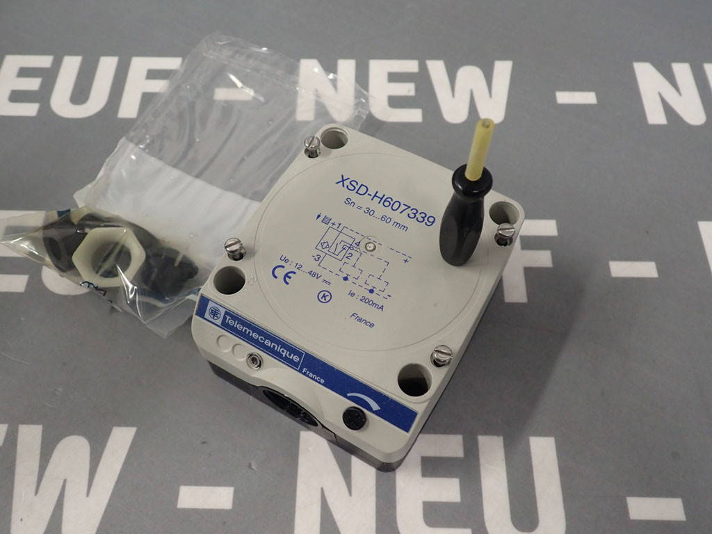 TÉLÉMÉCANIQUE  XSDH607339