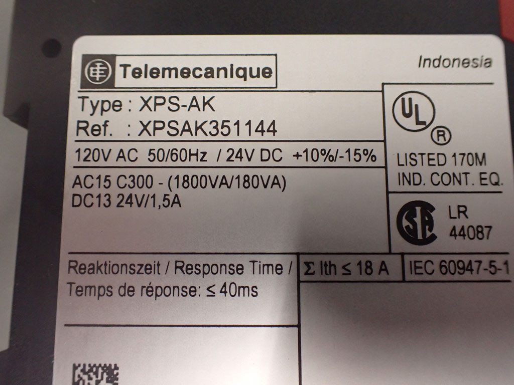 TÉLÉMÉCANIQUE  XPS-AK351144