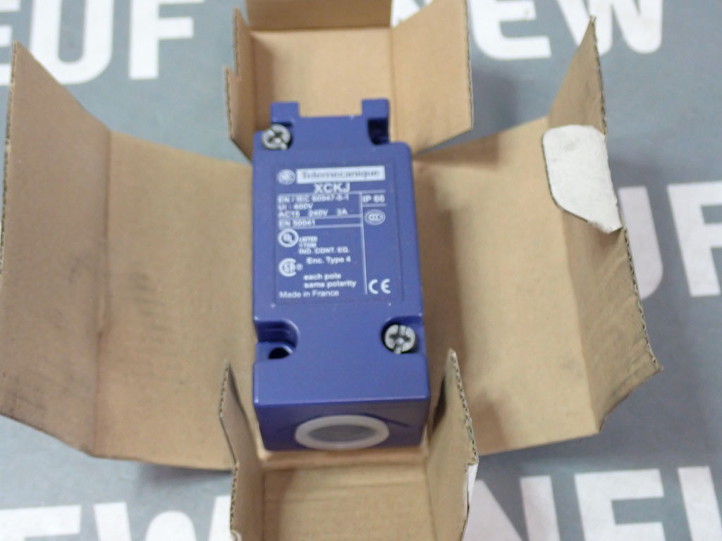 TÉLÉMÉCANIQUE  ZCKJ21