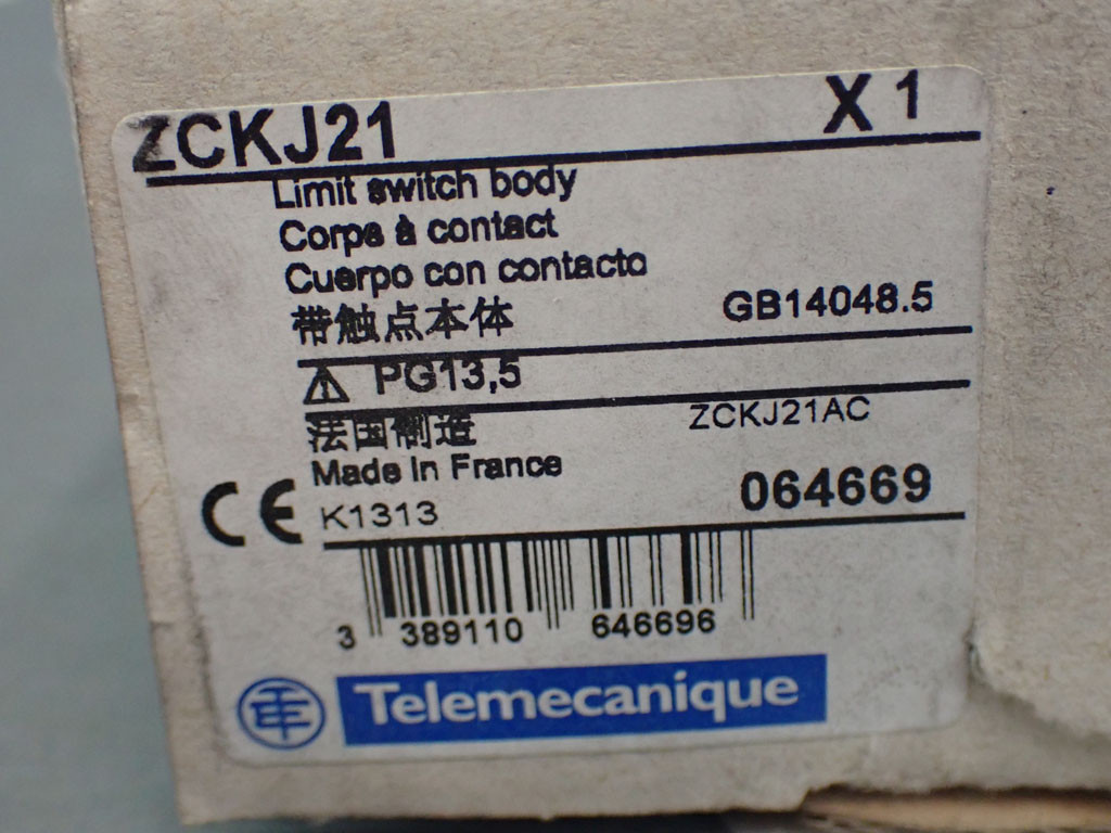 TÉLÉMÉCANIQUE  ZCKJ21