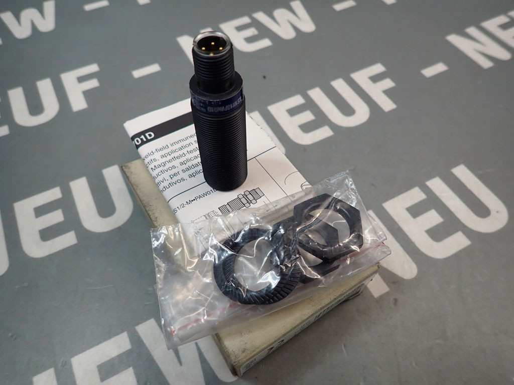 TÉLÉMÉCANIQUE  XS1M18PAW01D