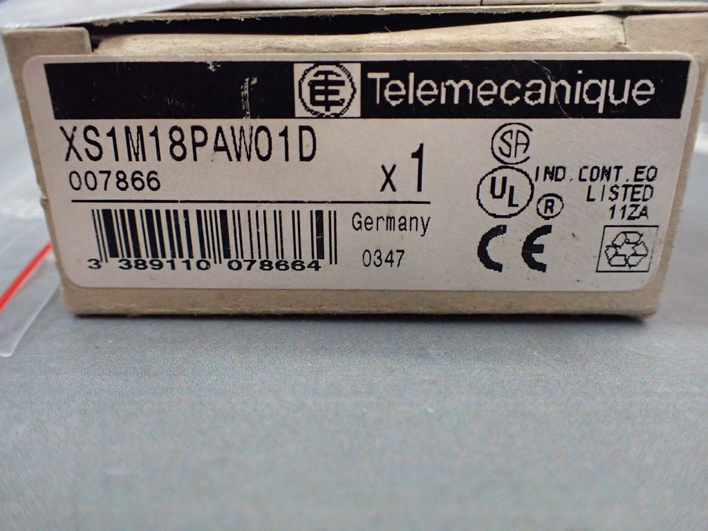 TÉLÉMÉCANIQUE  XS1M18PAW01D