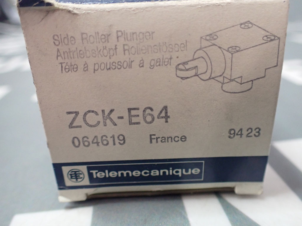 TÉLÉMÉCANIQUE  ZCK-E64