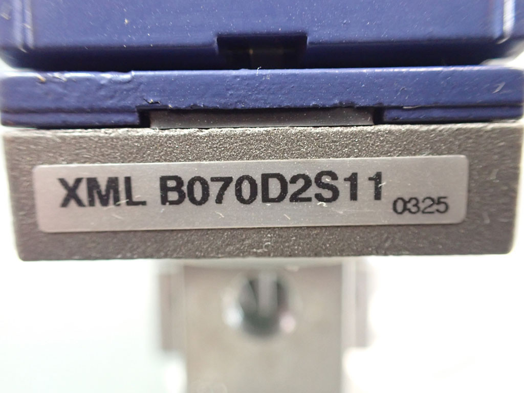 TÉLÉMÉCANIQUE  XMLB070D2S11