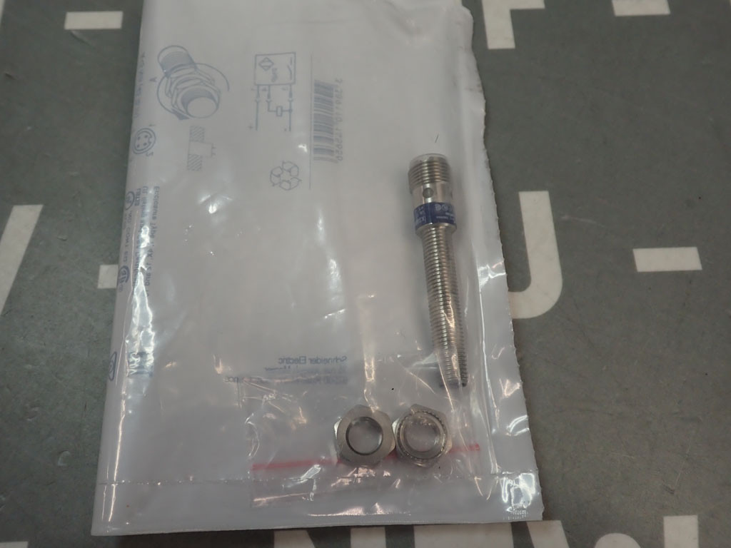 TÉLÉMÉCANIQUE  XS608B1PAM12