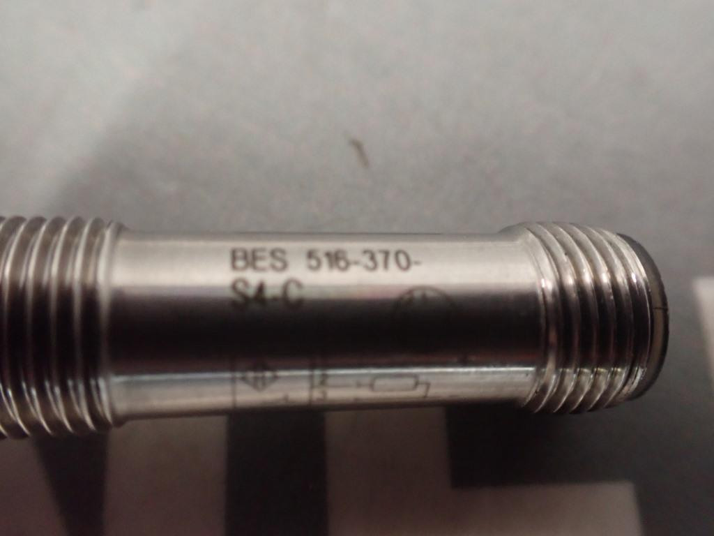 BALLUFF BES516-370-S4-C