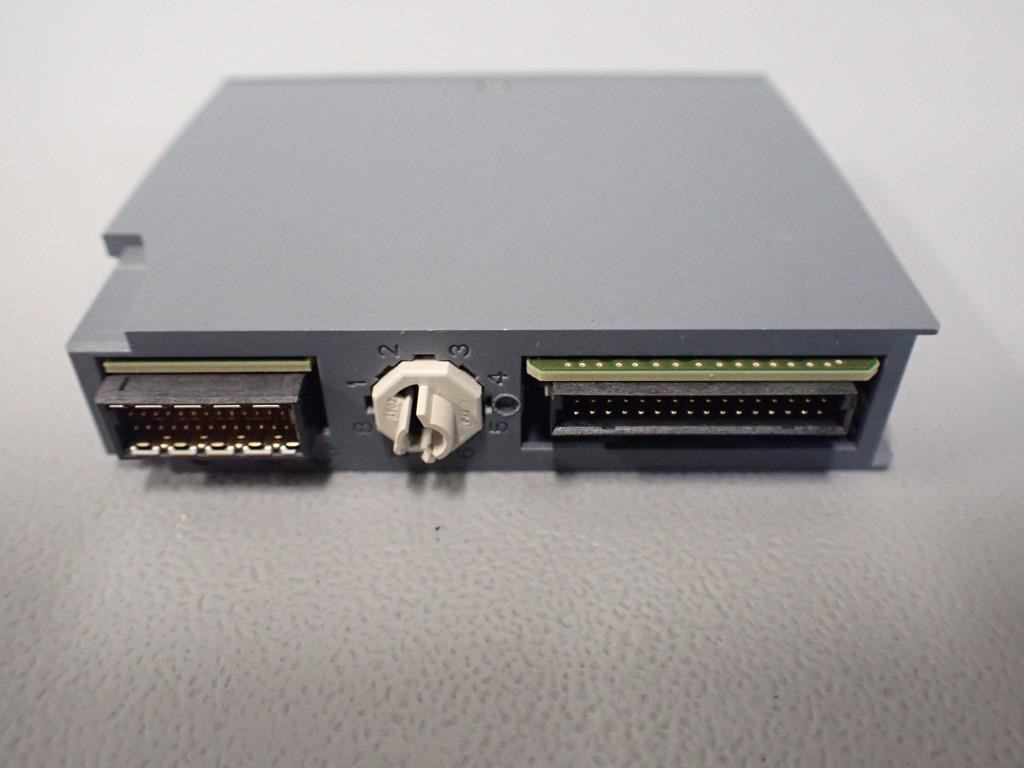 SIEMENS 6ES7131-6BF01-0BA0