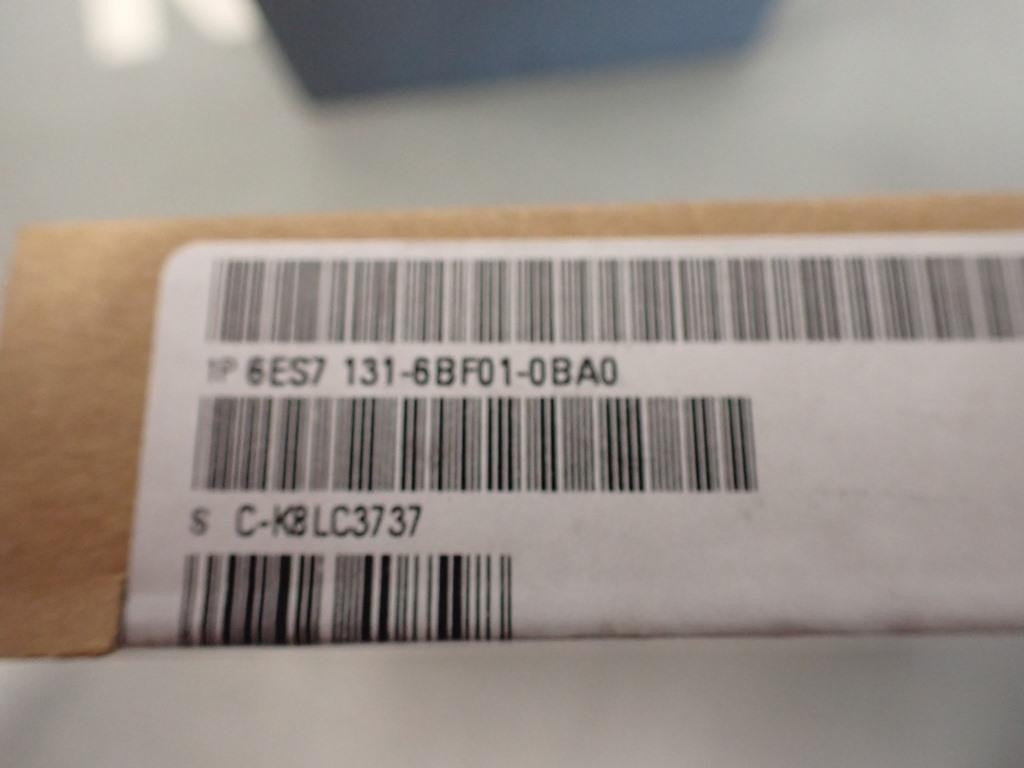 SIEMENS 6ES7131-6BF01-0BA0